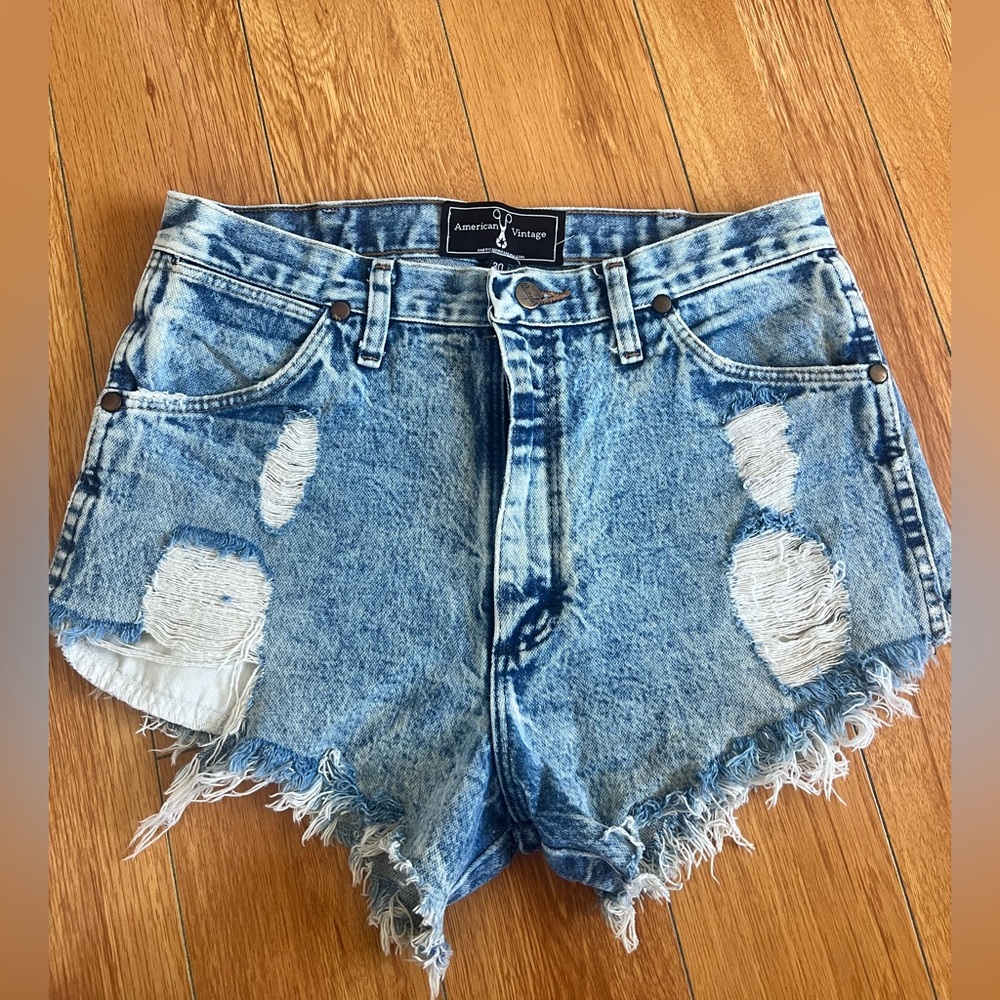 Wrangler American Vintage 80s Acid Wash Jean Shorts Size 30